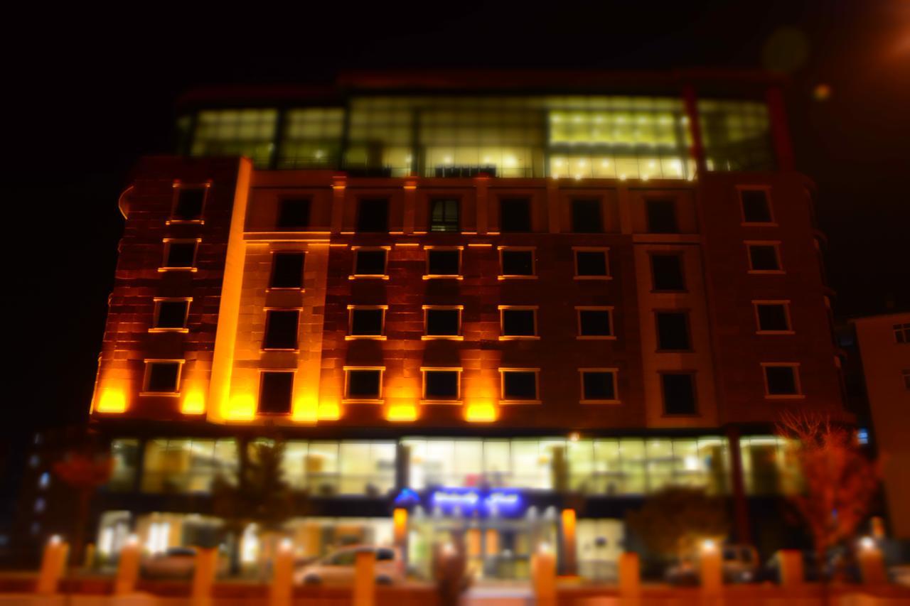 Winter City Hotel Kars Exterior photo